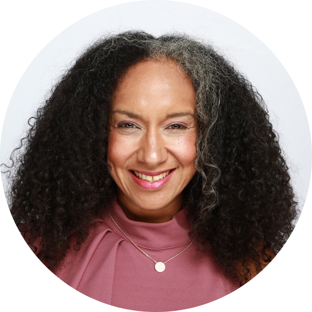 Claudia Cruz Circle